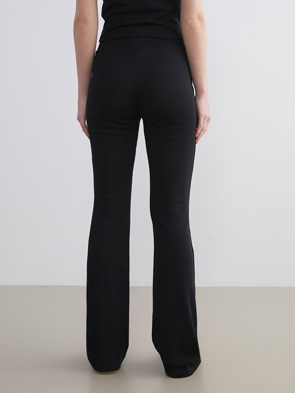 Siyah Yüksel Belli İspanyol Paça Kadın Tayt-3