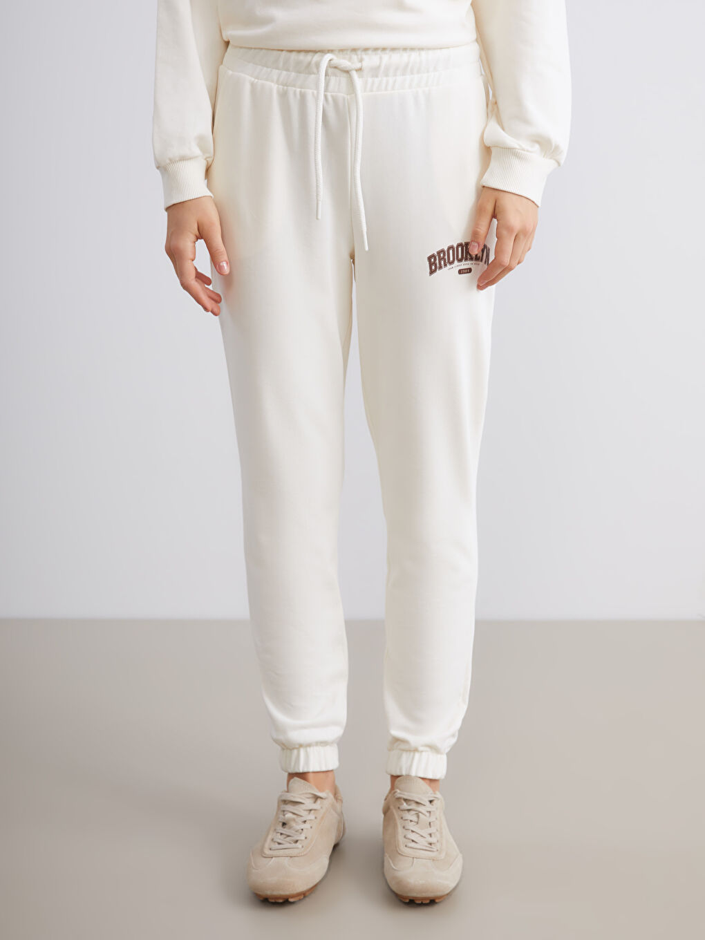 Žena BEŽ Trenirke-1