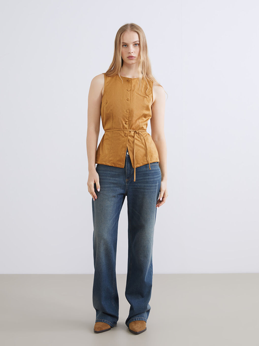 Kahverengi Bisiklet Yaka Kadın Süet Görünümlü Yelek-1