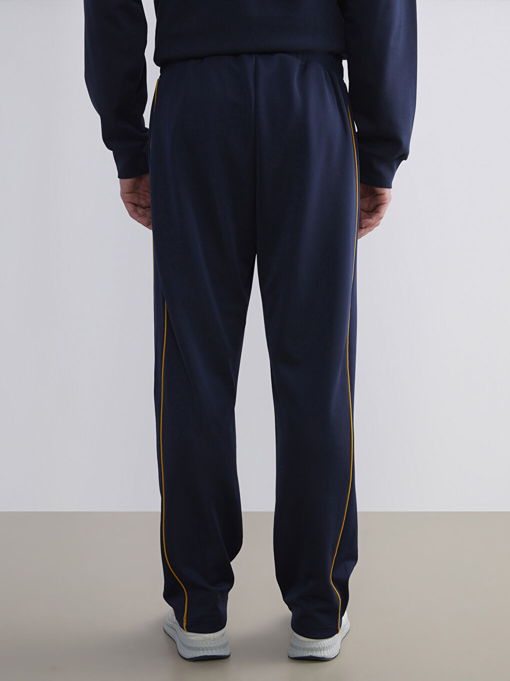 Man NAVY Sweatpants-3