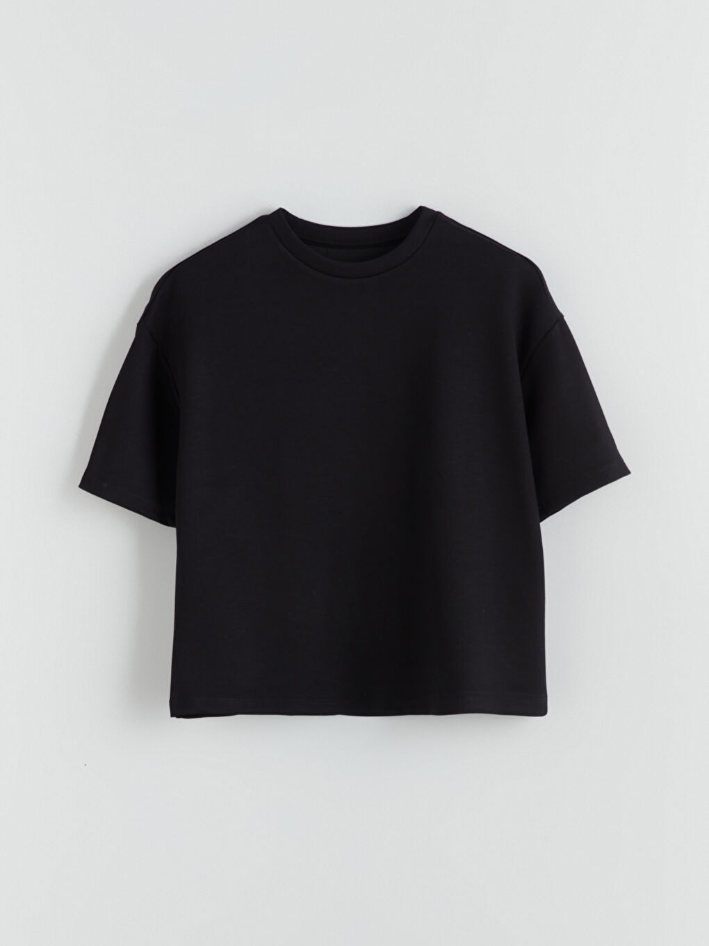 Siyah Bisiklet Yaka Oversize Kadın Tişört-4