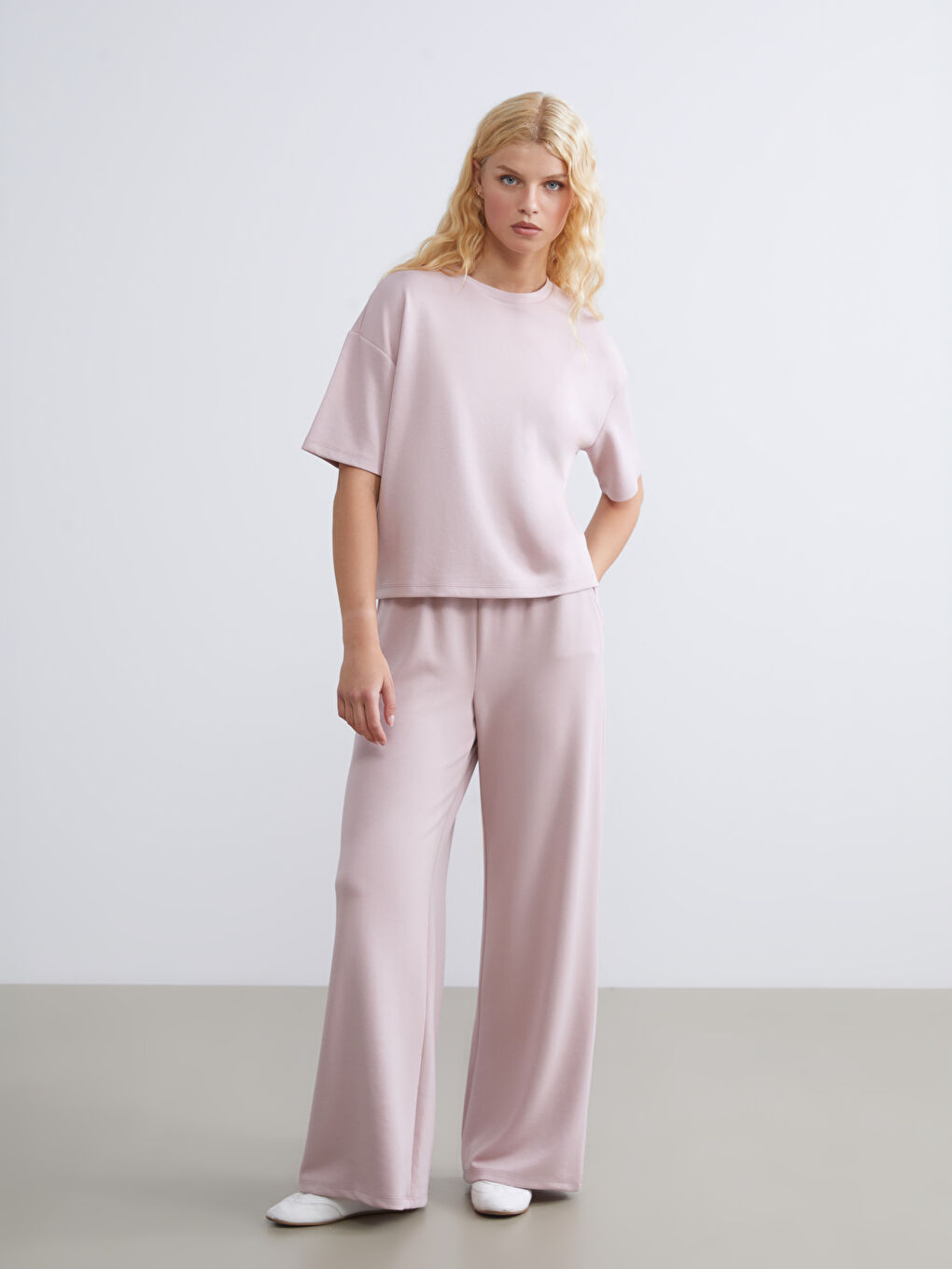 Pembe Beli Lastikli Geniş Paça Kadın Eşofman Altı-1