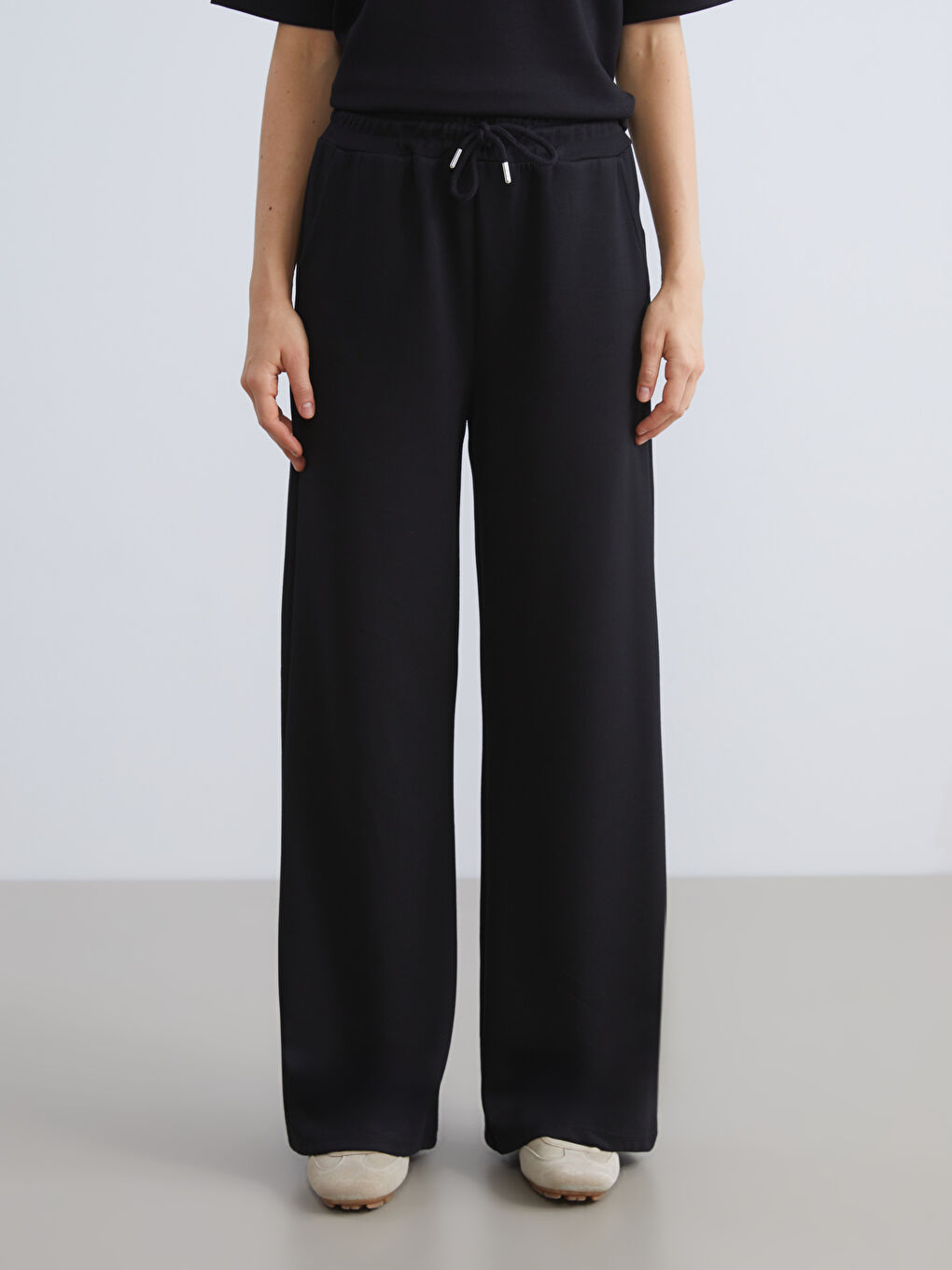 Elasticated Waist Wide Leg Women's Sweatpants-1