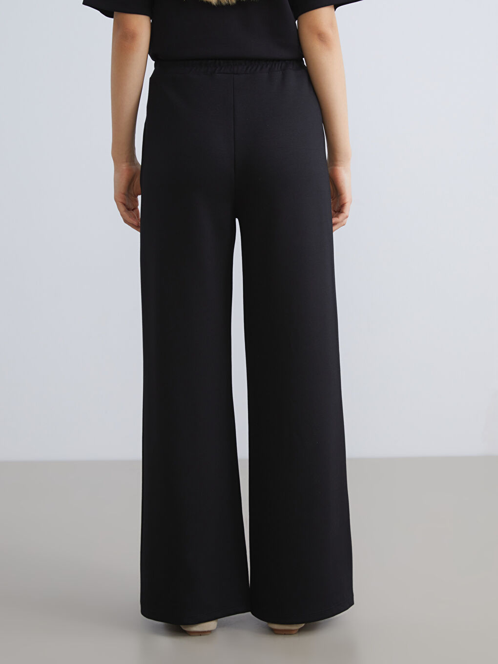 Elasticated Waist Wide Leg Women's Sweatpants-3