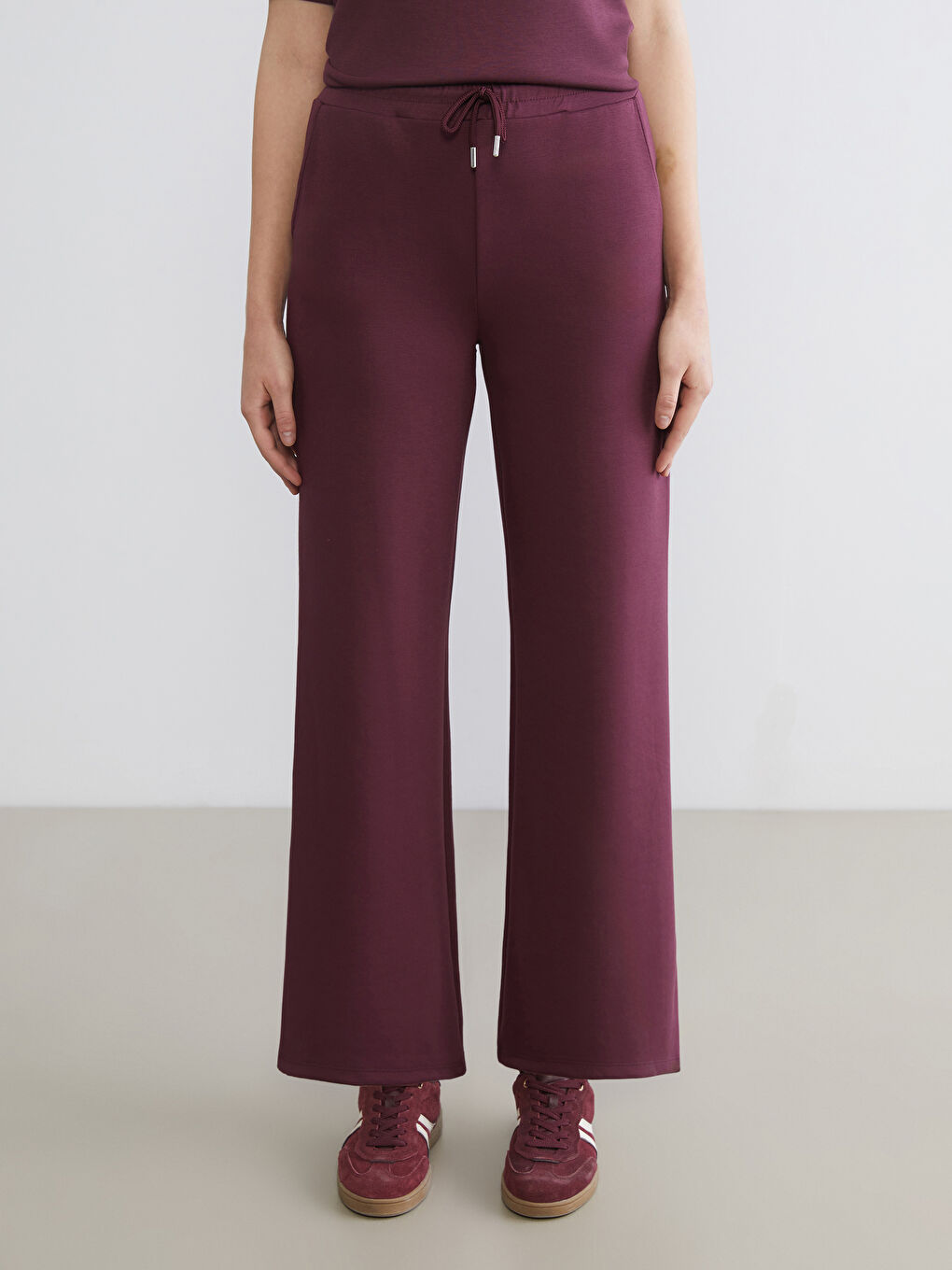 Bordo Beli Lastikli Geniş Paça Kadın Eşofman Altı-1