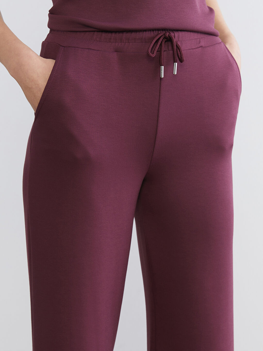 Bordo Beli Lastikli Geniş Paça Kadın Eşofman Altı-3