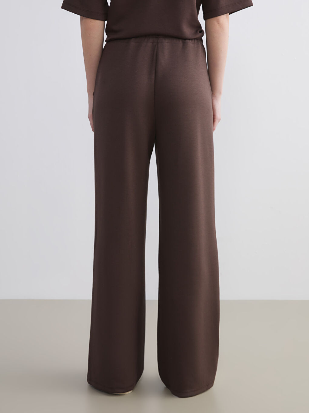 Kahverengi Beli Lastikli Geniş Paça Kadın Eşofman Altı-3