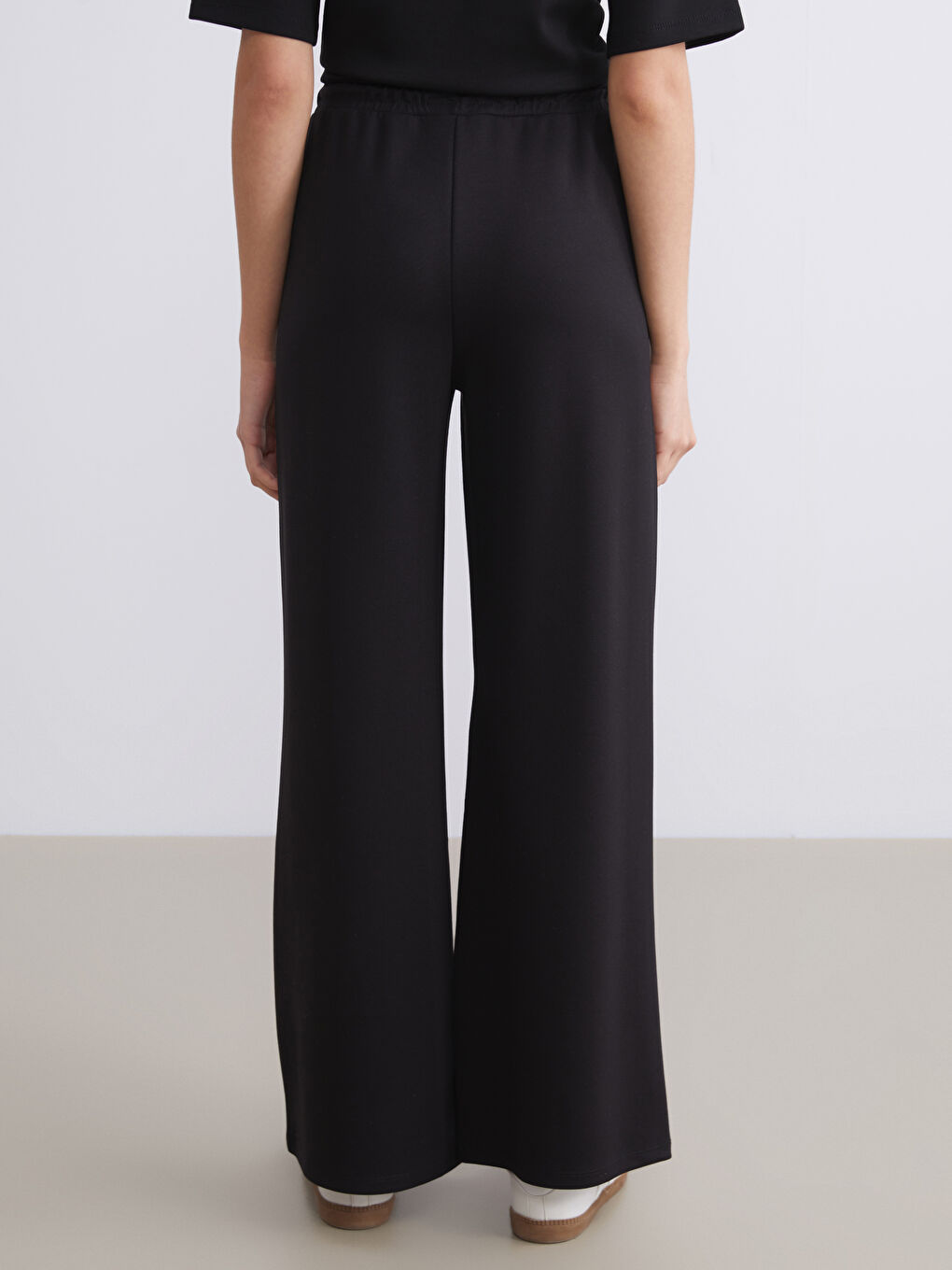 Siyah Beli Lastikli Kadın Eşofman Altı-7