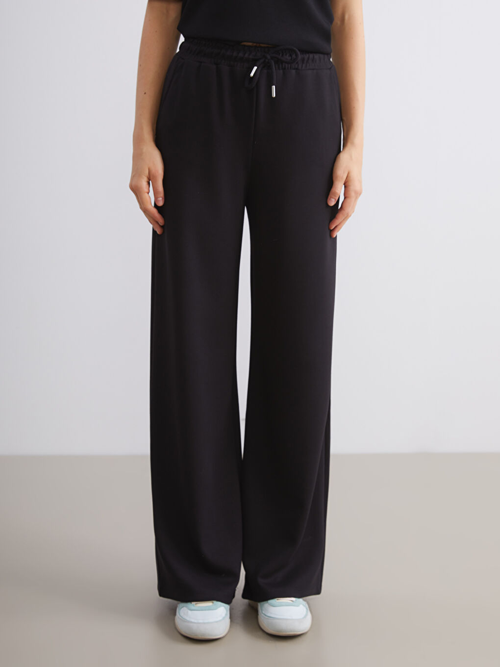 Siyah Beli Lastikli Kadın Eşofman Altı-2