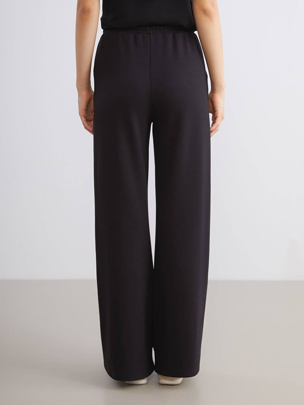 Siyah Beli Lastikli Kadın Eşofman Altı-6