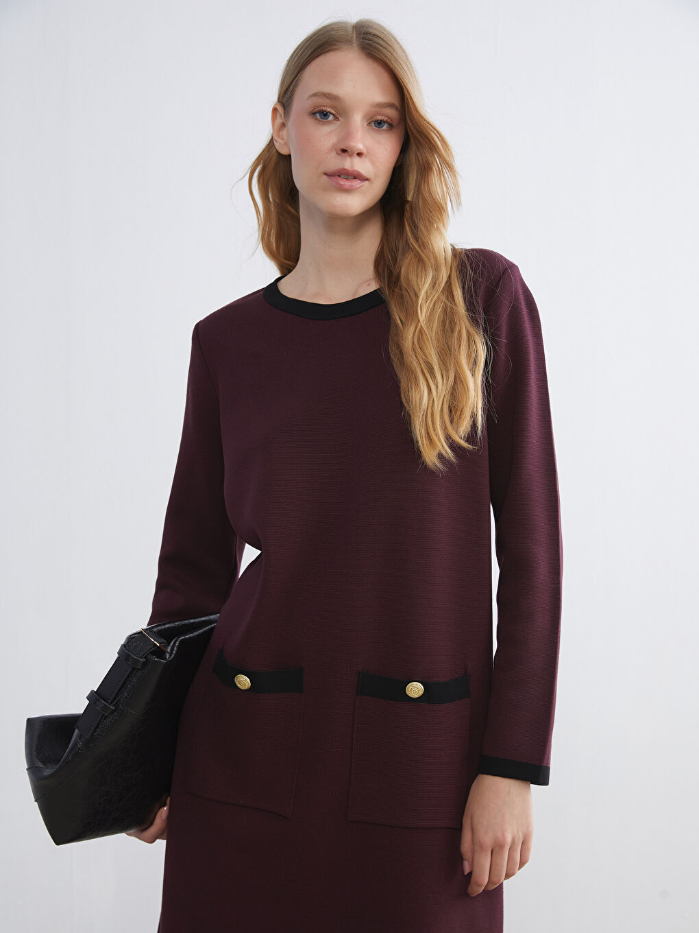 Haljina sa okruglim izrezom od trikotaže-1