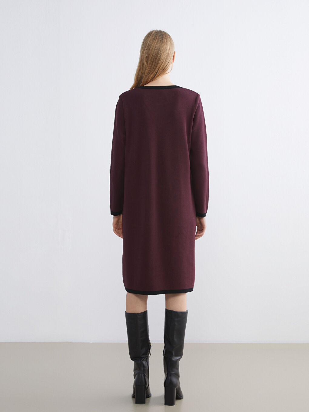 Haljina sa okruglim izrezom od trikotaže-3