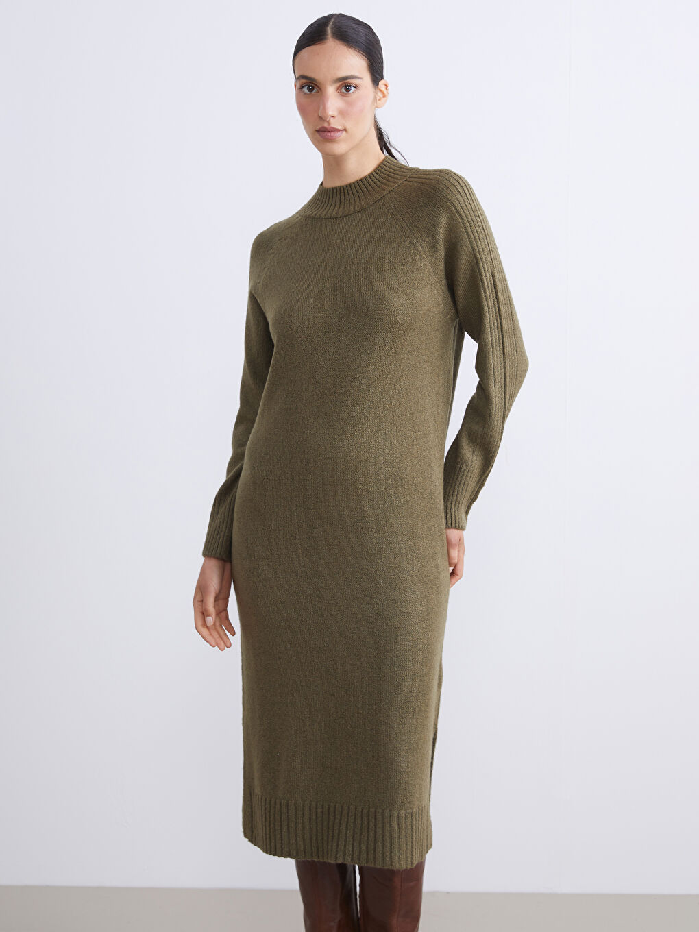 Haki Yarım Balıkçı Yaka Yırtmaçlı Triko Elbise-1