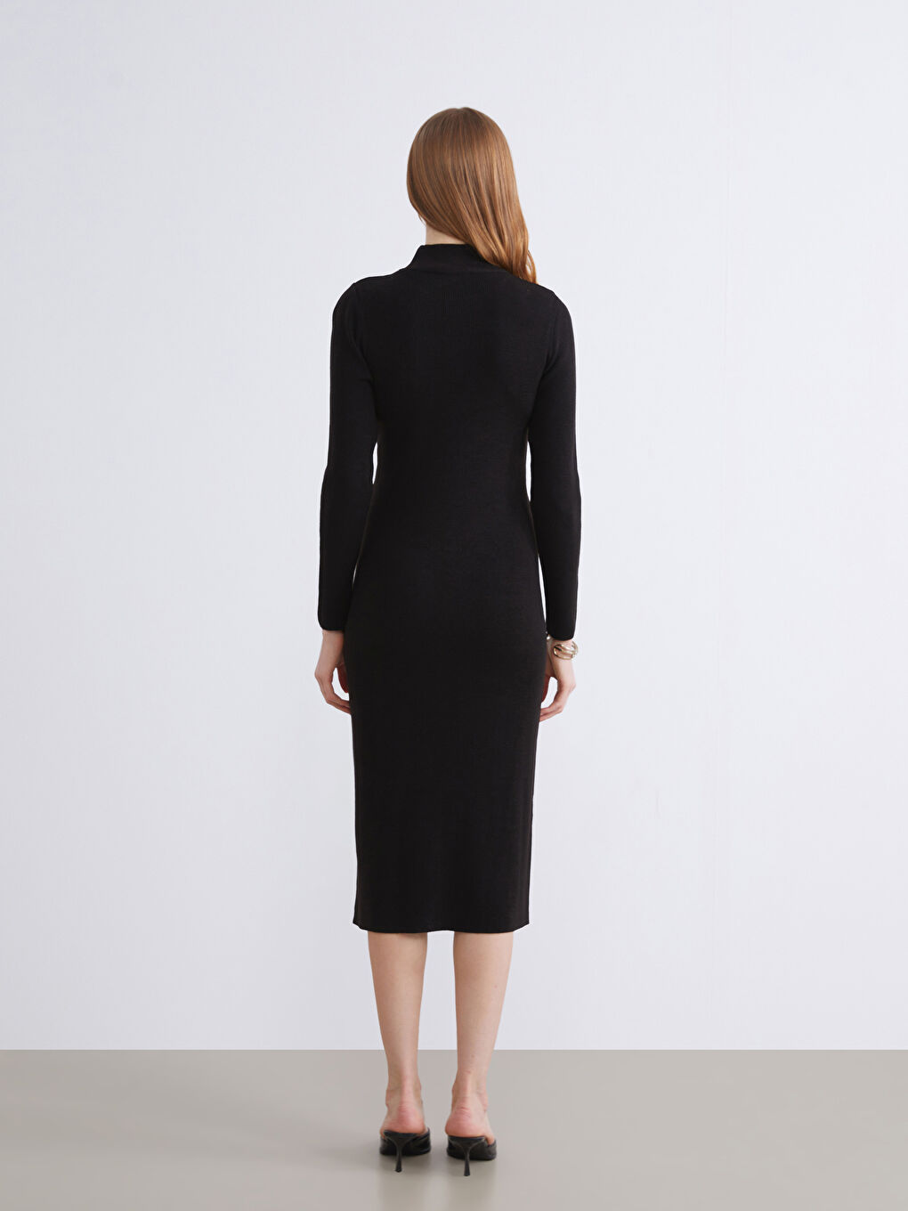 Siyah Yarım Balıkçı Yaka Triko Elbise-3