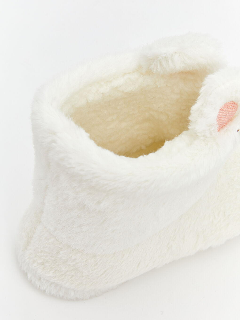 Beyaz Hayvan Figürlü Kadın Pelüş Ev Botu-5