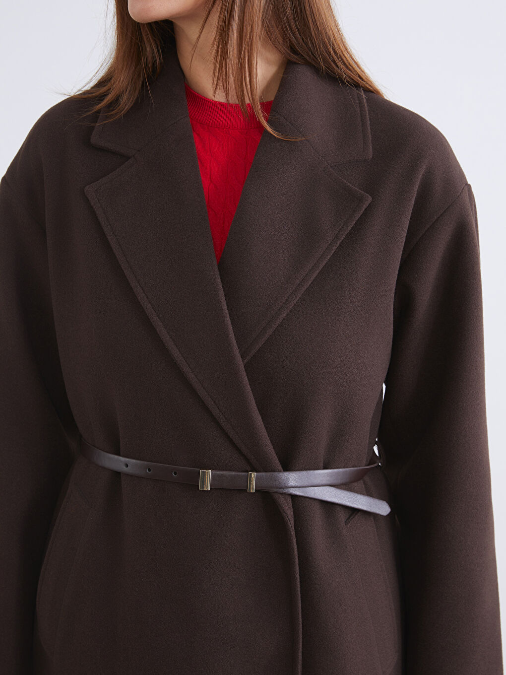 Kahverengi Beli Kemerli Kruvaze Yaka Kadın Kaşe Kaban-2