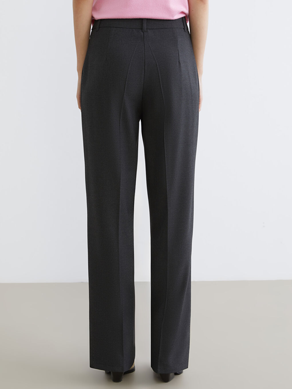 Antrasit Regular Fit Geniş Paça Kadın Pantolon-3