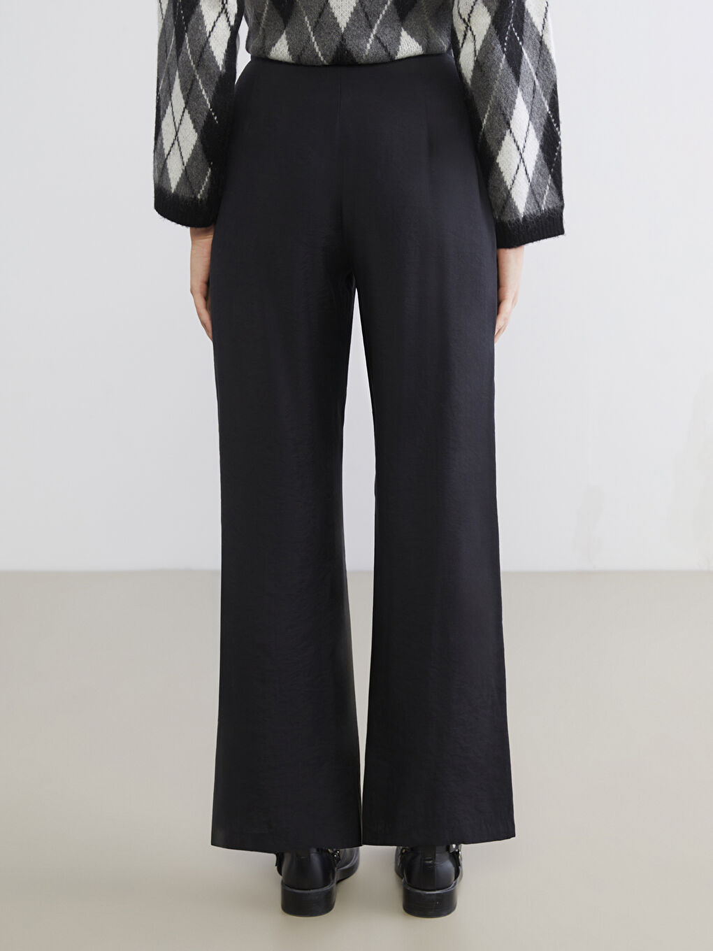 Wide Leg Pleated Women's Trousers-6