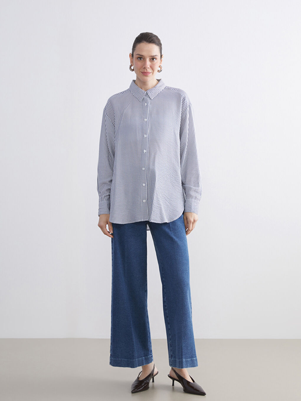 قميص مخطط أوفراسايز للسيدات-1