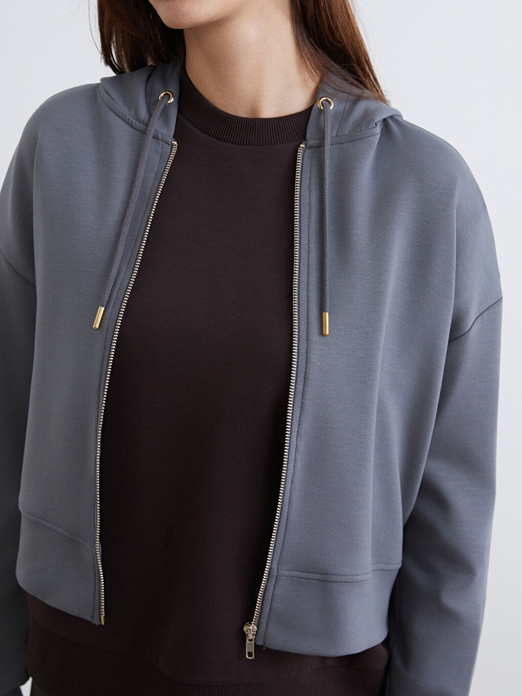 Gri Kapüşonlu Kadın Fermuarlı Sweatshirt-2