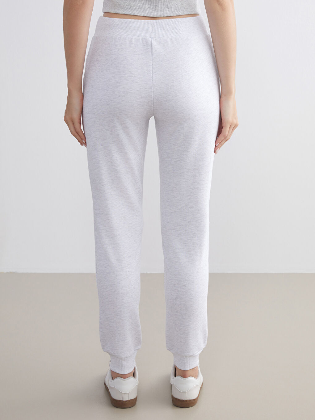 Gri Beli Lastikli Kadın Jogger Eşofman Altı-4