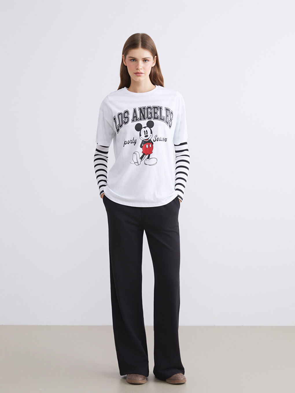 T-shirt imprimé Mickey Mouse à col rond pour Femmes-1