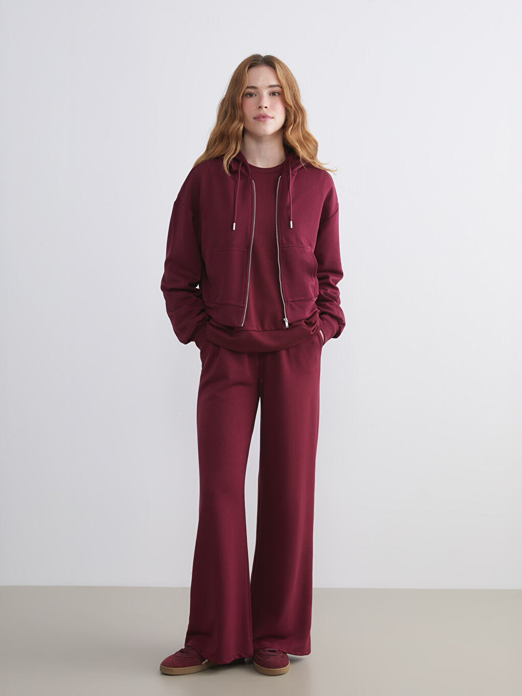 Bordo Kapüşonlu Kadın Fermuarlı Sweatshirt-1