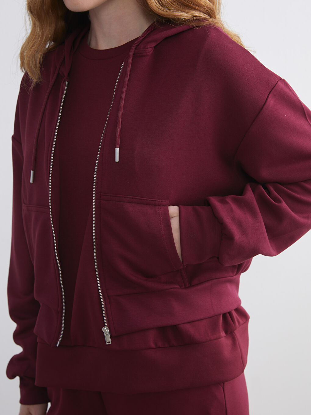 Bordo Kapüşonlu Kadın Fermuarlı Sweatshirt-2