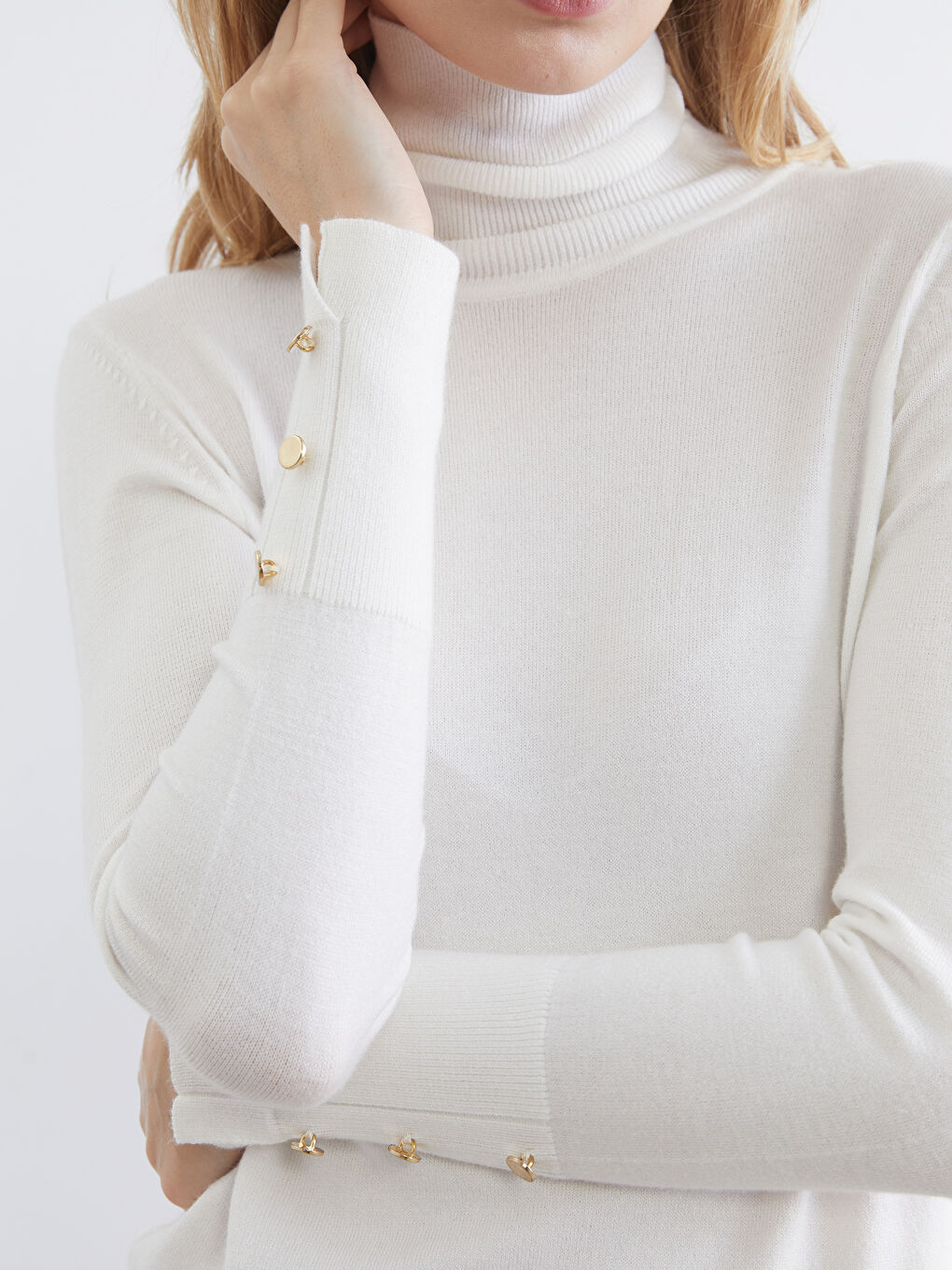 بلوفر تريكو بياقة هاي نيك للسيدات-2