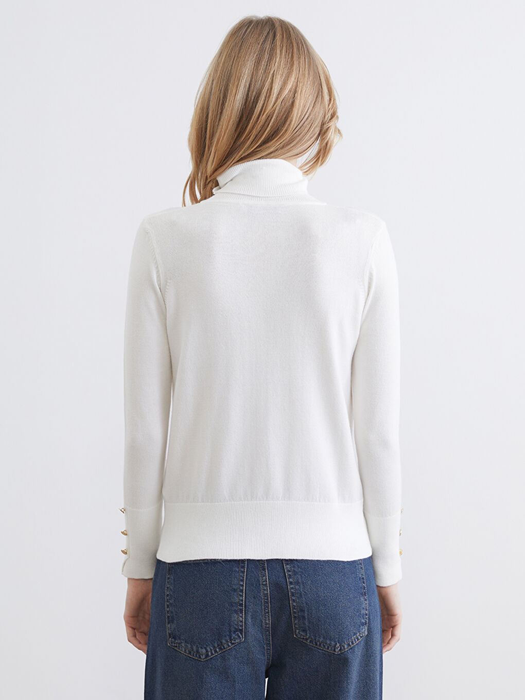 بلوفر تريكو بياقة هاي نيك للسيدات-3