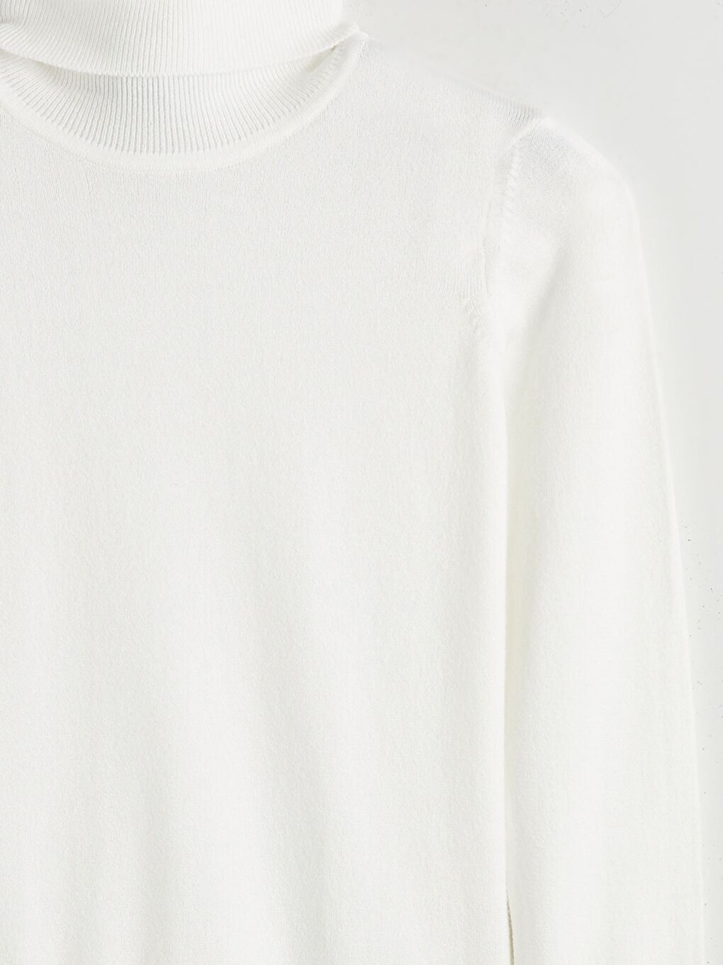 بلوفر تريكو بياقة هاي نيك للسيدات-5