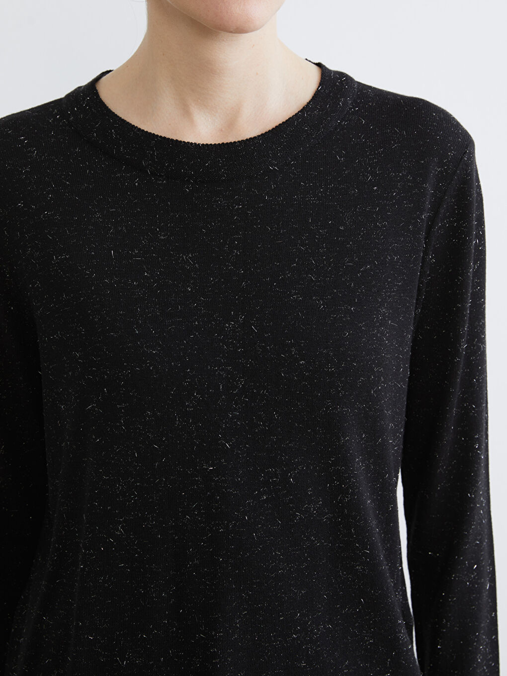 Džemper od trikotaže sa okruglim izrezom, svetlog izgleda i dugih rukava za žene-2