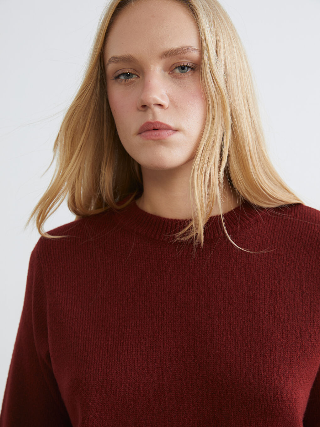 سترة تريكو بياقة دائرية للسيدات