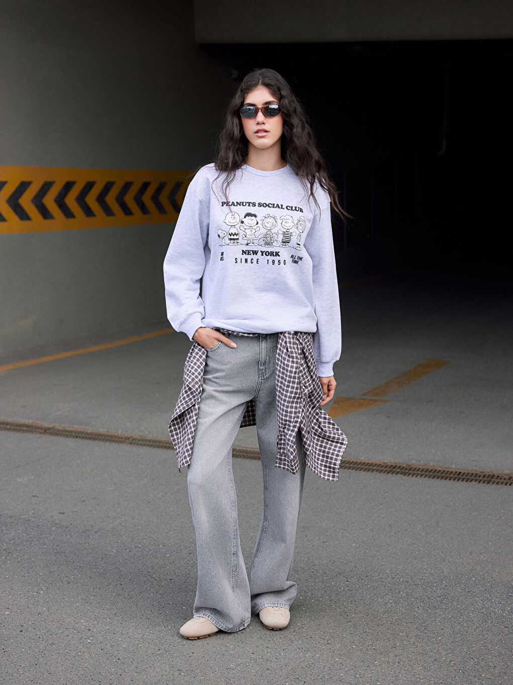 Gri Snoopy Baskılı Oversize Kadın Kalın Sweatshirt