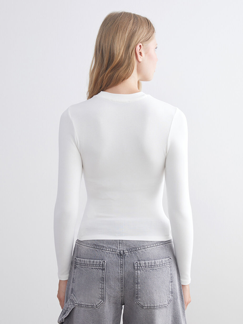 Beyaz Bisiklet Yaka Kadın Body-3