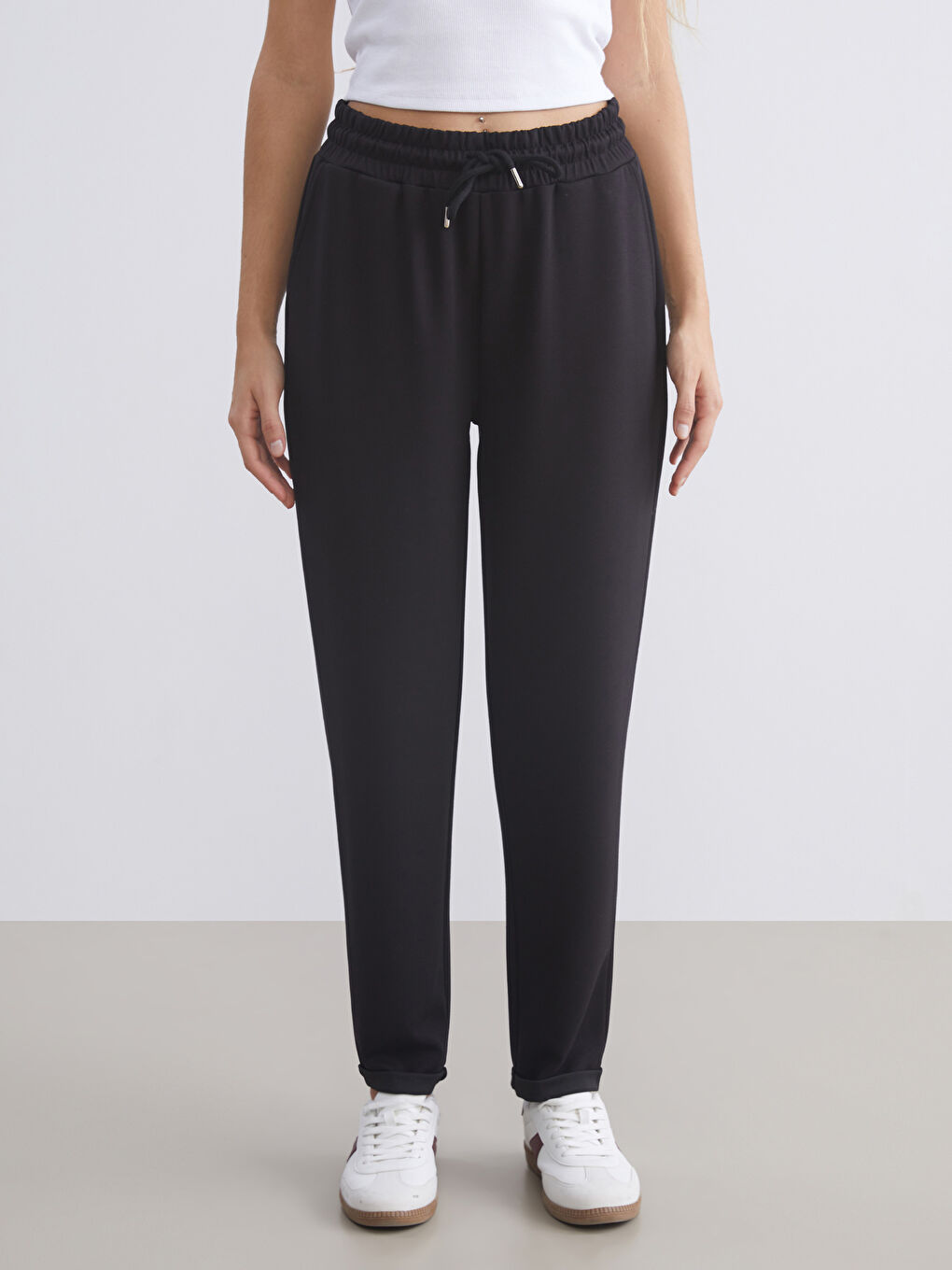 Siyah Beli Lastikli Kadın Eşofman Altı-1