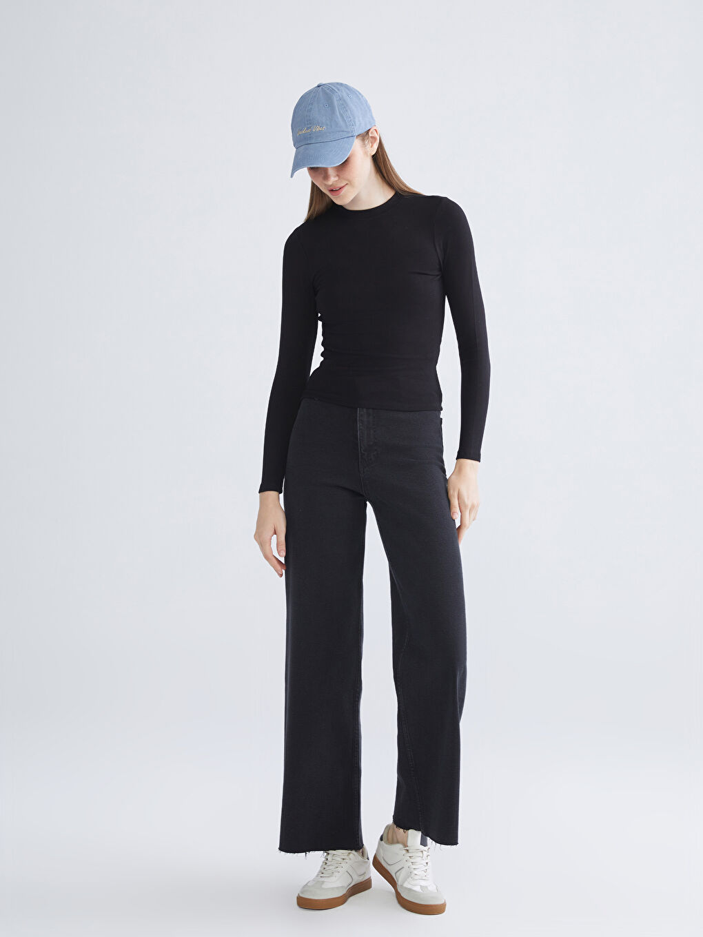 Siyah Bisiklet Yaka Kadın Body-1