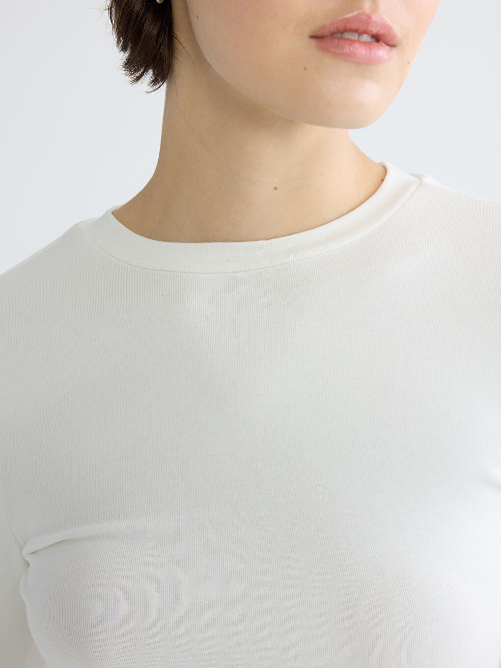 Beyaz Bisiklet Yaka Kadın Body-2