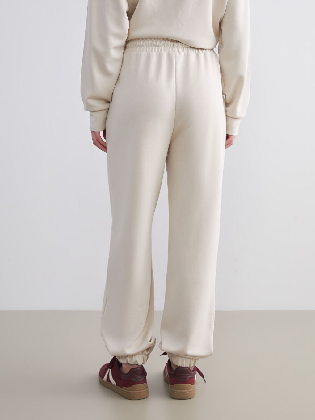 Bej Beli Lastikli Kadın Jogger Eşofman Altı-3