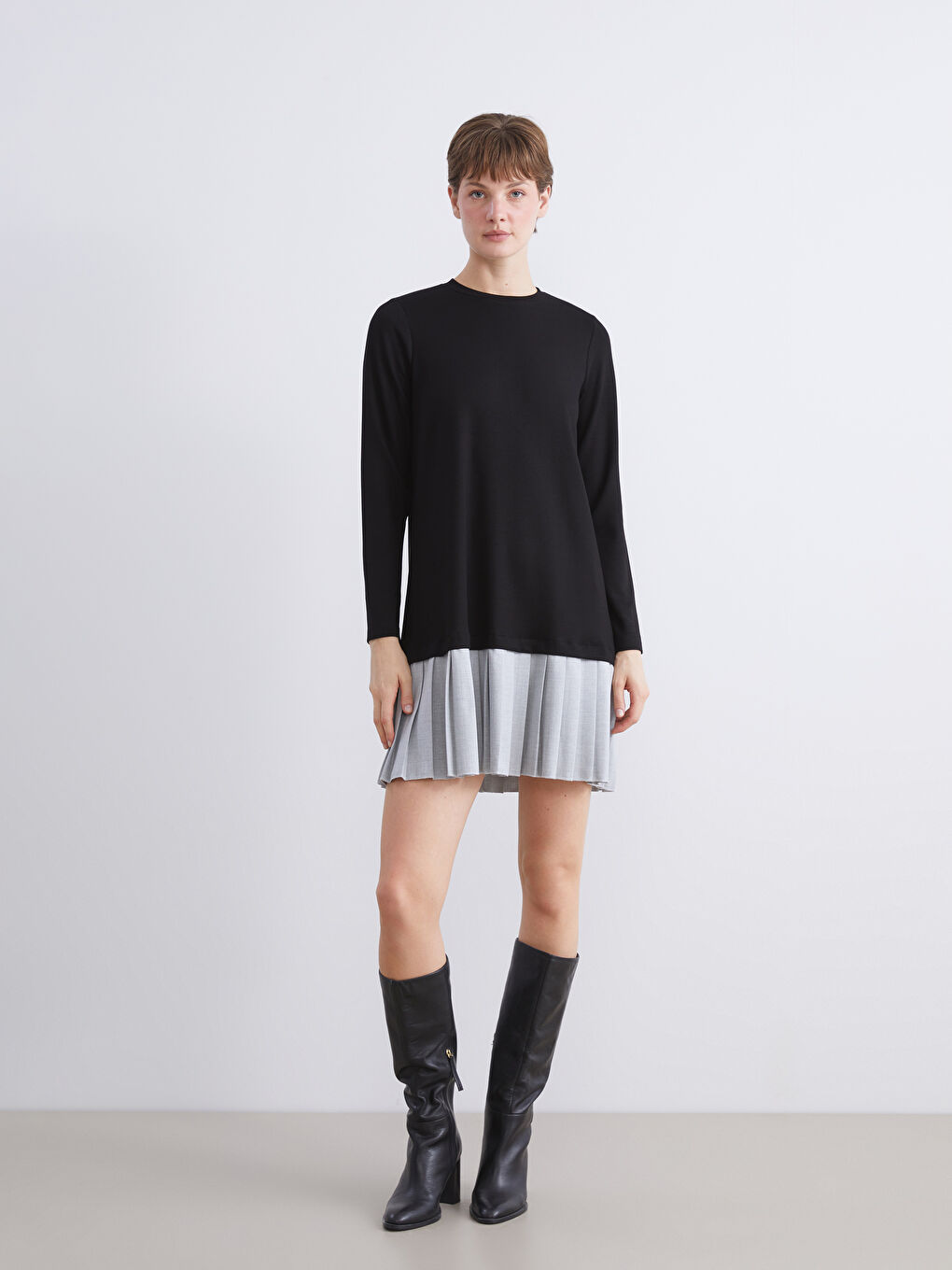 Siyah Bisiklet Yaka Pileli Mini Elbise-1