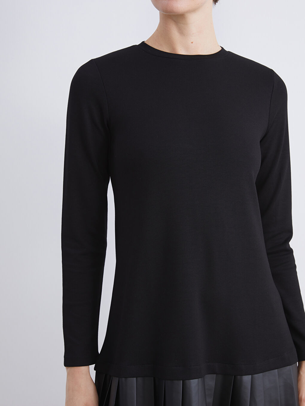 Siyah Bisiklet Yaka Pileli Mini Elbise-2