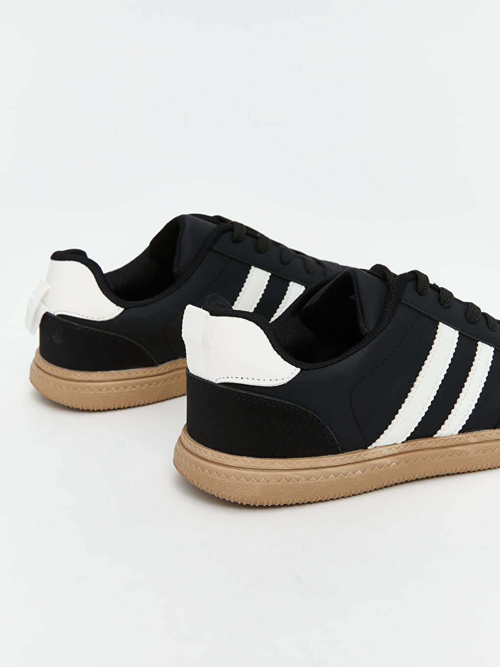 أحذية رياضية جلد صناعي للأولاد-4