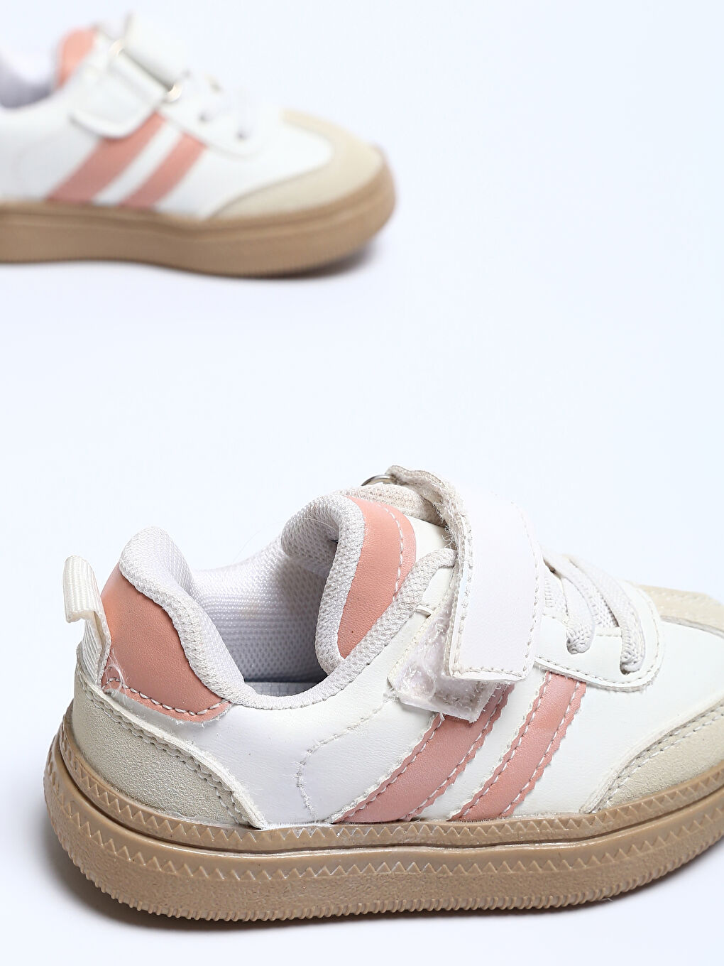 أحذية رياضية للبنات الرضع بشريط لاصق-3