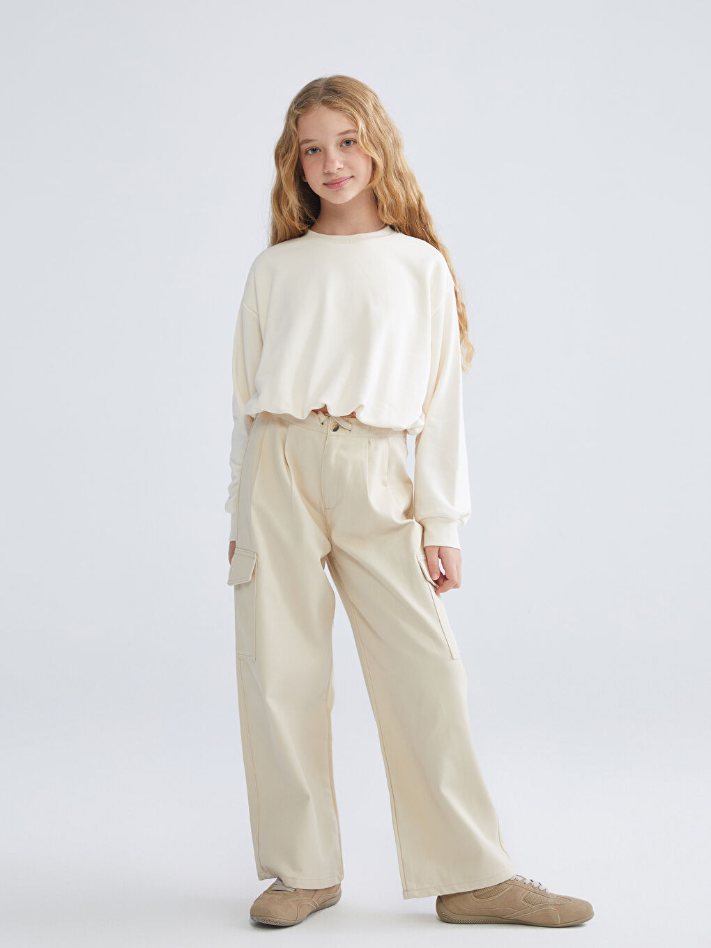 Basic Crew Neck Girl Sweatshirt-1