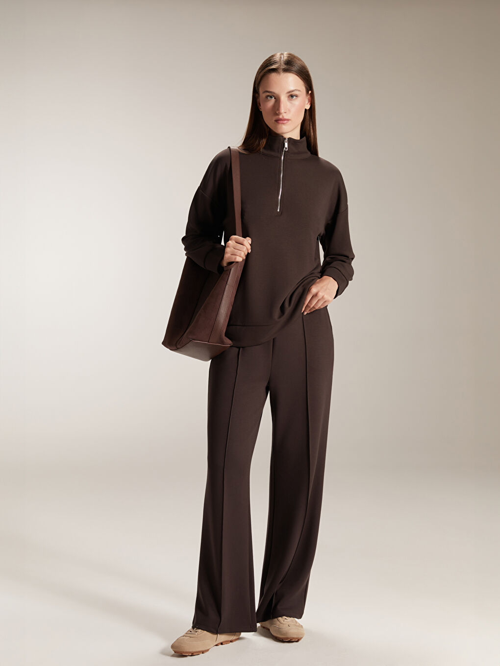 Kahverengi Dik Yaka Kadın Sweatshirt-2