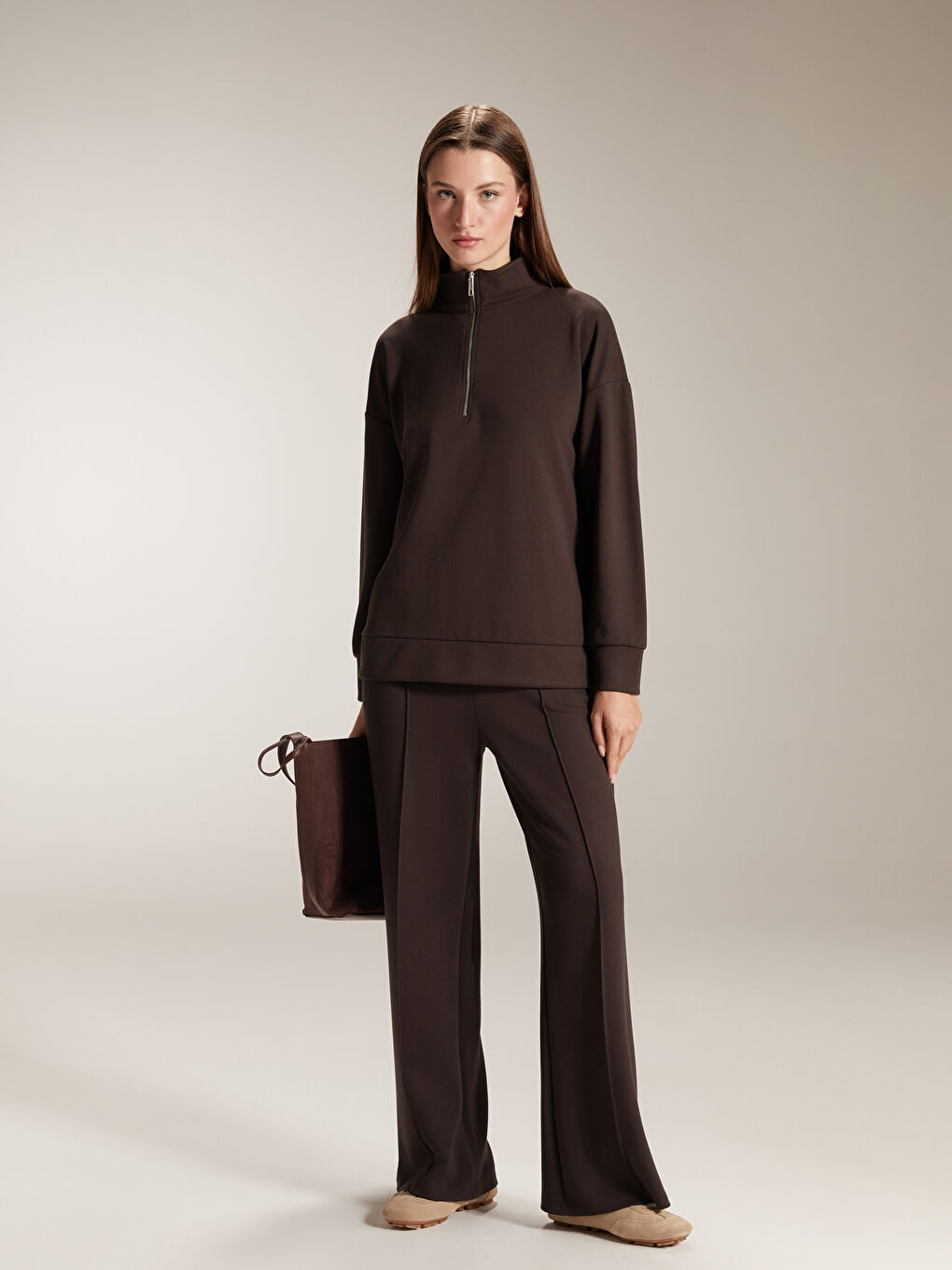 Kahverengi Dik Yaka Kadın Sweatshirt-4