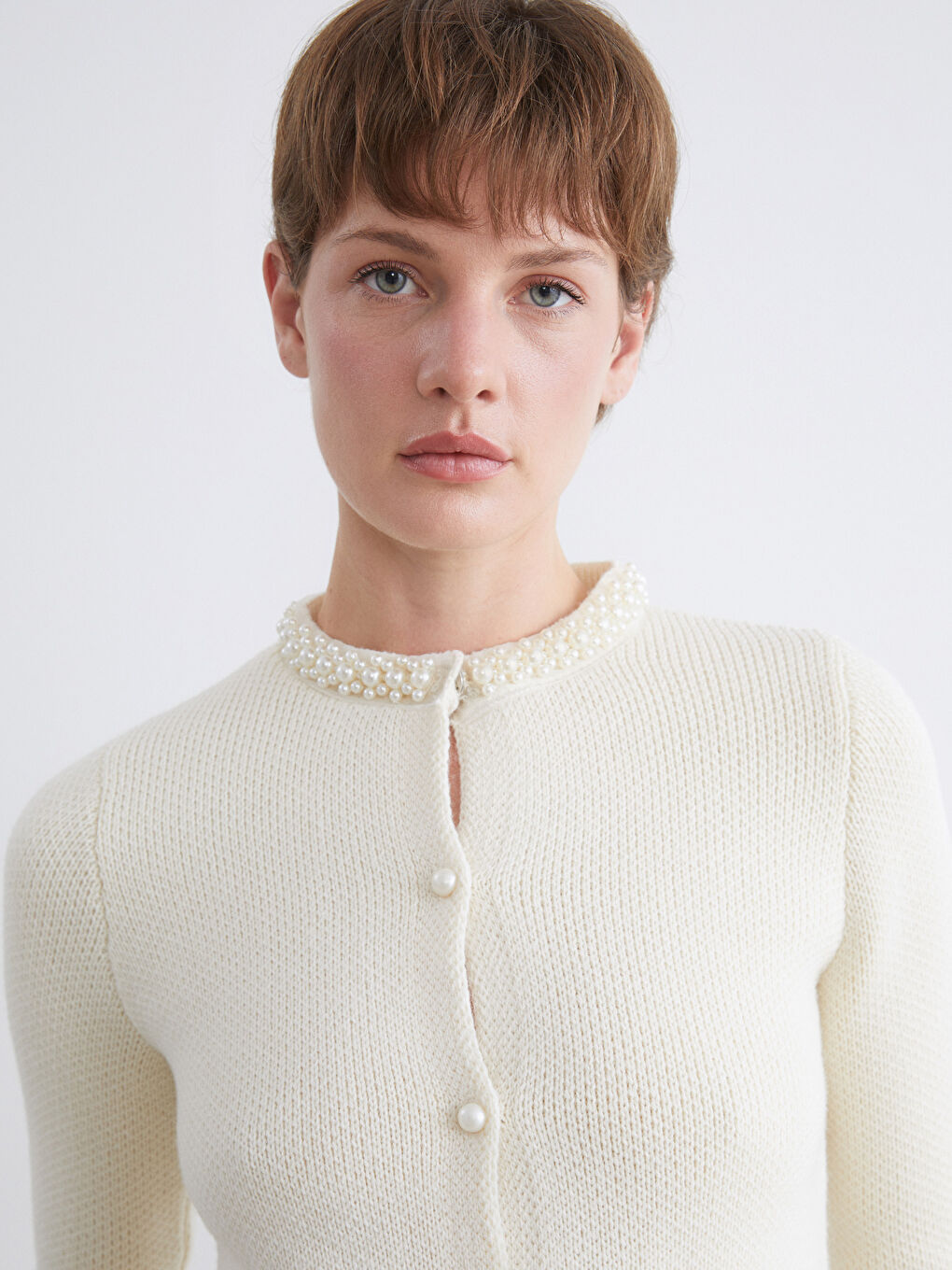 Crew Neck Pearl Embellished Women's Knitwear Cardigan-2