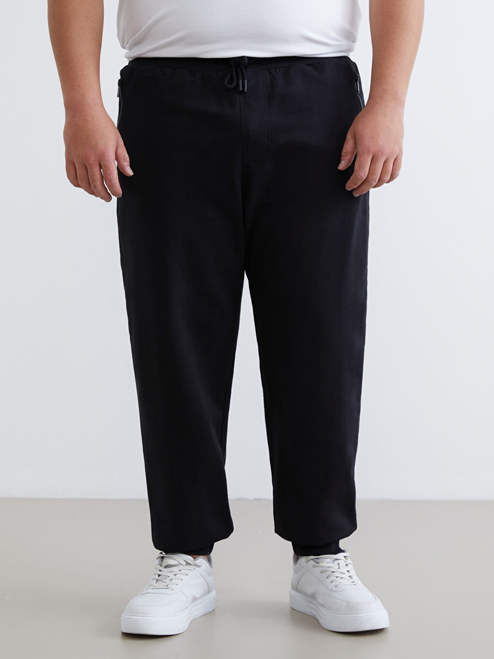 Siyah Standart Kalıp Erkek Jogger Eşofman Altı-7