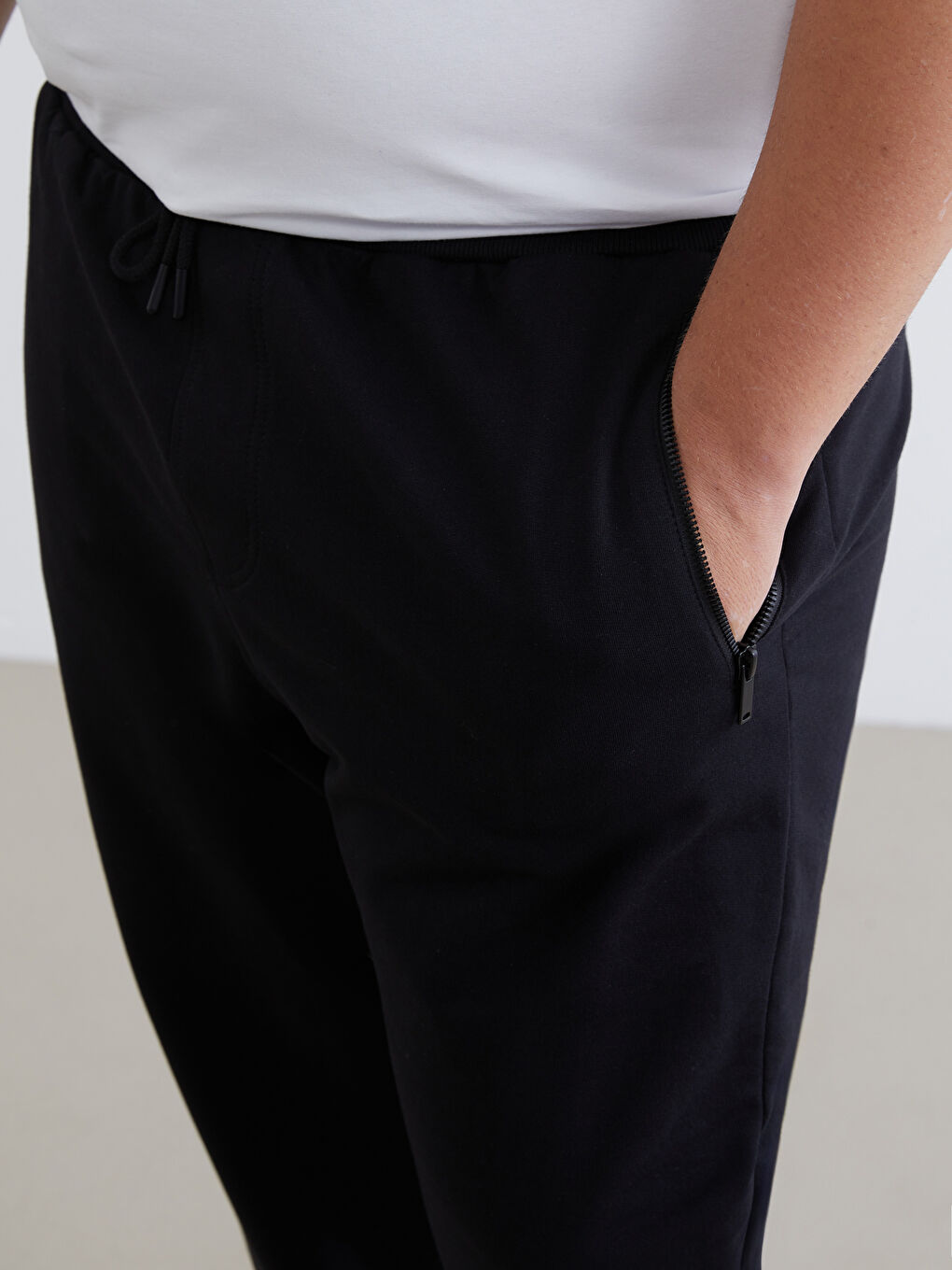 Siyah Standart Kalıp Erkek Jogger Eşofman Altı-8