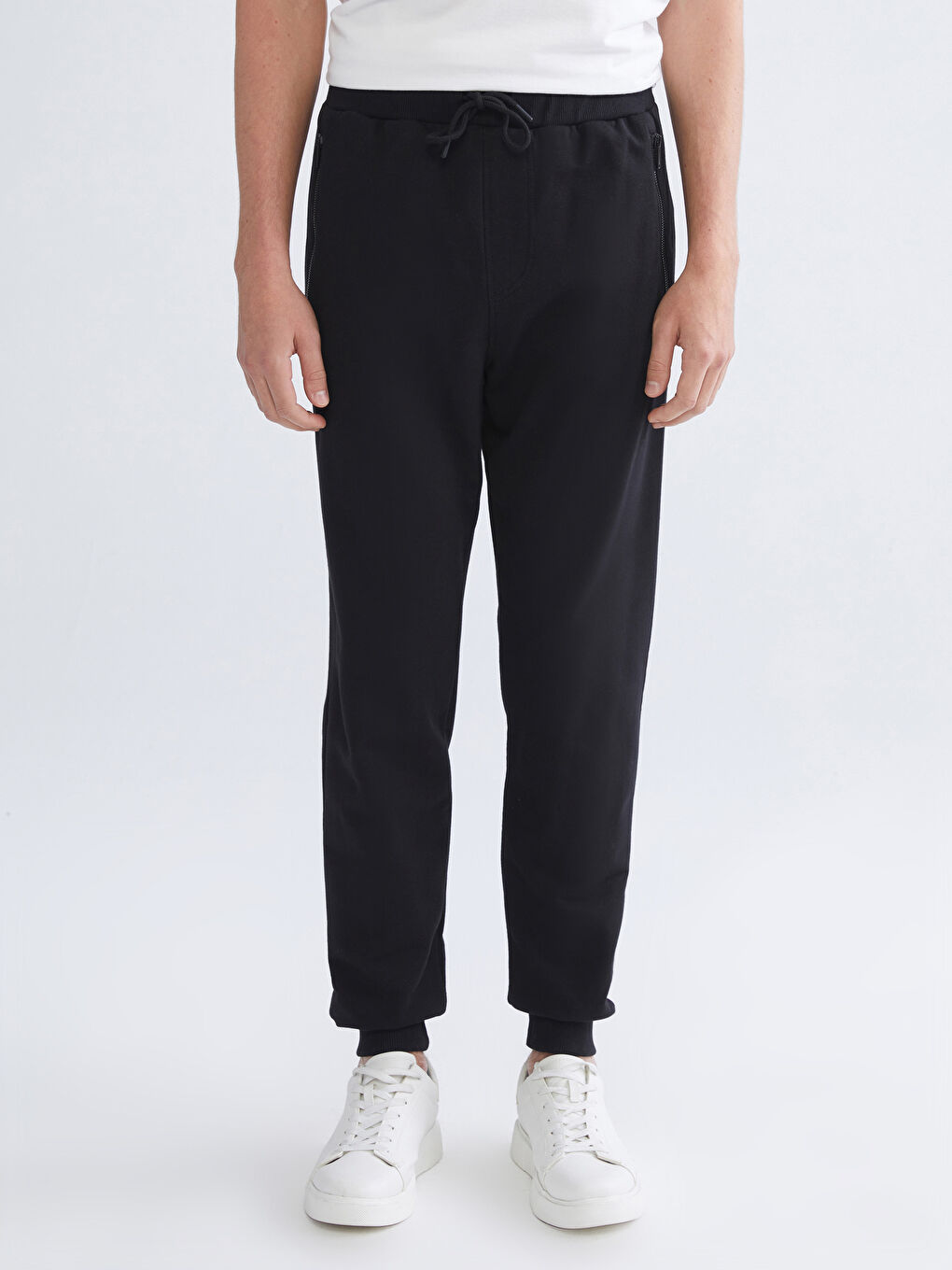 Siyah Standart Kalıp Erkek Jogger Eşofman Altı-3